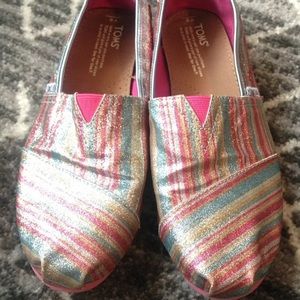 💲SOLD💲TOMS Shoes! Size 6Y Youth 6 Sparkle